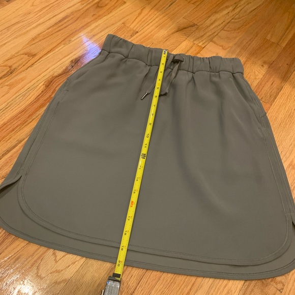 Lululemon On The Fly Skirt - Picture 7 of 9